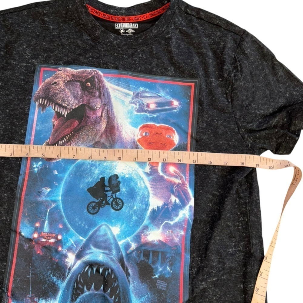 Universal 80’s Movies TShirt Men’s S E.T Jurassic Park Jaws Back To The Future - Picture 7 of 7
